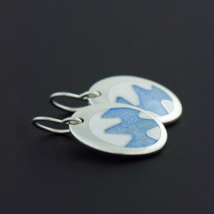 Enamel Earrings with Squiggle in Light Blue and White